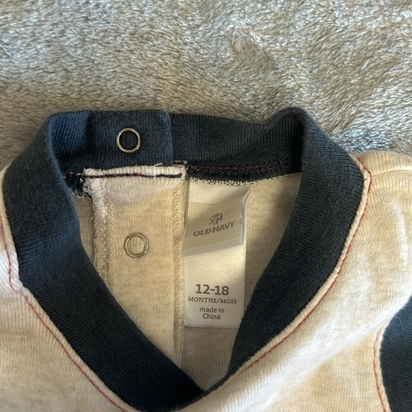 Mexx and Old Navy - 2 piece toddler summer set. Size 12 to 18 months - Picture 3 of 7